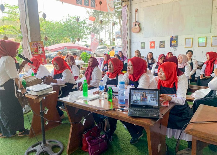 Dorong Peluang Usaha Baru, Emak-emak di Bengkulu Dilatih Buat Sabun Cuci