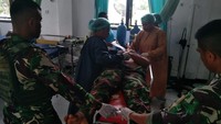 Kedua prajurit tersebut yakni Kopda Hendrianto terkena tembakan di bagian kepala dan meninggal dunia. Sementara Pratu Frengky Gulo terkena peluru di bagian perut sebelah kanan.
