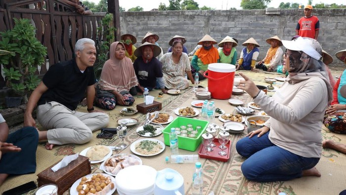 Ganjar Pranowo Serap Aspirasi Petani di Sragen