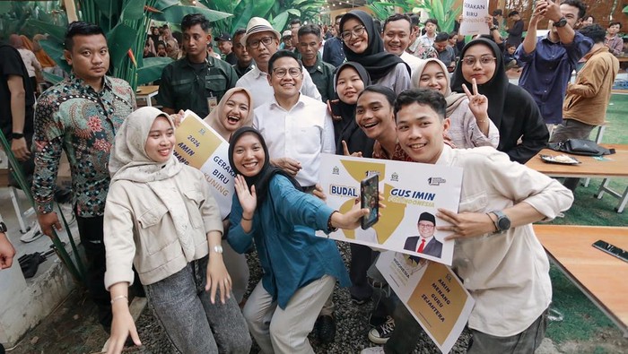 Gerakan Biru Kuning (GBK) Jawa Tengah mendeklarasikan dukungan kepada AMIN