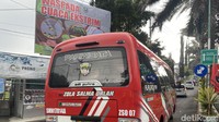 Lokasi kepadatan berada di selatan loket retribusi berjarak sekitar 500 meter dari parkir Telaga Sarangan.