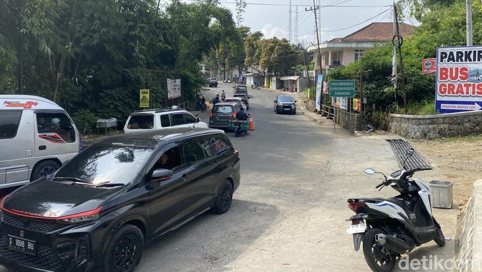 Jalur wisata telaga sarangan magetan