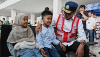 Untuk destinasi internasional terbanyak yakni melayani ke Singapura, Kuala Lumpur dan Jeddah, sedangkan destinasi domestik terbanyak yakni ke kota Denpasar, Medan dan Surabaya. Tingkat On Time Performance Bandara Soekarno-Hatta di kisaran 71 persen dan Load factor (tingkat okupansi) mencapai 80 persen.