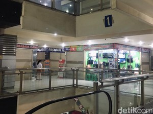Pengunjung Sepi Bikin Toko-toko Game di Tunjungan Center Beralih ke Online