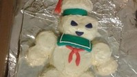 Antara pelaut atau boneka salju, netizen ini kaget melihat kue buatannya. Dekorasi kue Natalnya malah mirip seperti hantu pelaut. Foto: Cake Wrecks