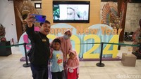 Pada periode liburan Natal 2023 dan Tahun Baru 2024 mulai 21 Desember 2023 hingga 1 Januari 2024, pihak TMII menargetkan jumlah pengunjung mencapai 300.000 orang.