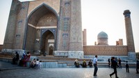 Dulunya Masjid Bibi Khanym sempat menjadi salah satu bangunan tertinggi di dunia. (Foto: iStock/Anya Newrcha)