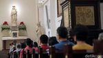 Momen Natal Walkot Eri Cahyadi Kunjungi 3 Gereja di Surabaya
