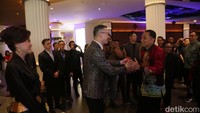 Eri Cahyadi juga melanjutkan kunjungan di Gereja Mawar Sharon.
