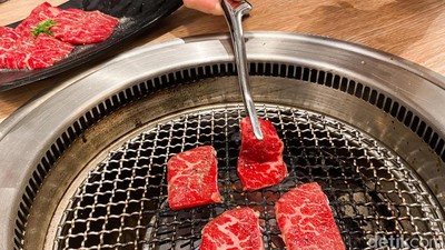 Puas Menikmati Wagyu Karubi di Resto Berkonsep Solo Yakiniku ala Tokyo