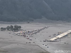 Gunung Bromo Macet Parah, Polres Probolinggo Bentuk Tim Khusus