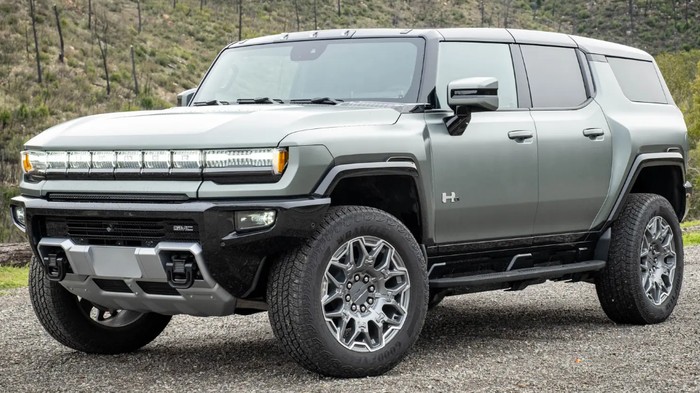 Mobil Hummer EV 2024 GMC - SUV Electric.