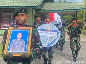 Duka di Momen Natal Usai Prajurit TNI Gugur Diserang KKB