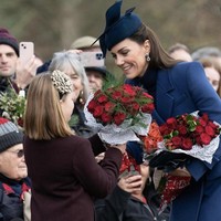 Penampilannya itu sebagai bentuk menghormati dan mengenak mendiang ibu mertuanya. Anting tersebut merupakan hadiah pernikahan dari Putra Mahkota Fahd.Foto: dok. Instagram