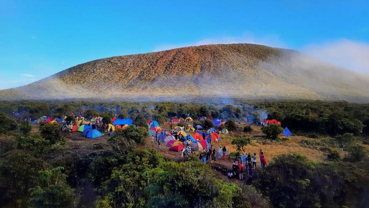 Gunung Dempo Atap Sumatera Selatan: Lokasi, Rute dan Jalur Pendakian