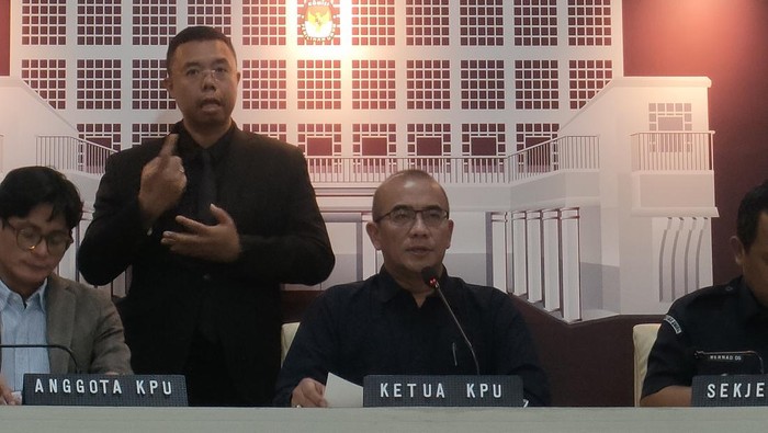 Ketua KPU Hasyim Asyari