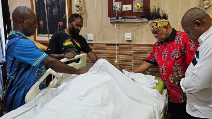 Lukas Enembe Meninggal Dunia