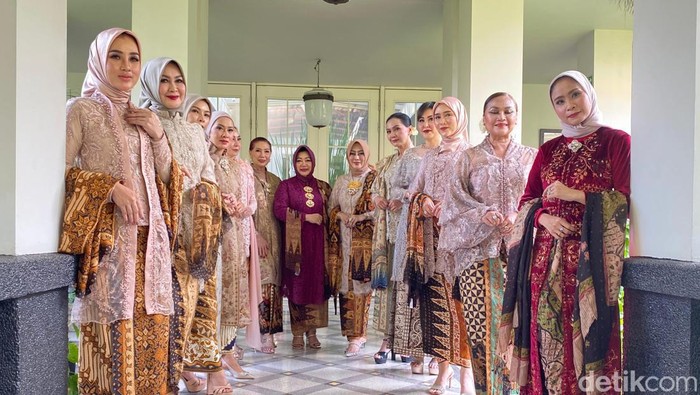 Model kebaya masa kini