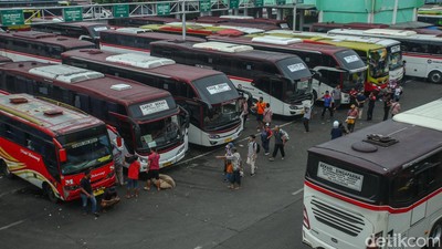 Mudik Nataru Masih Terasa di Terminal Bekasi
