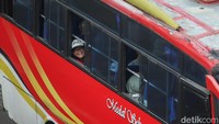 Meski begitu, para pemudik ini sangat antusias menuju kampung halaman.