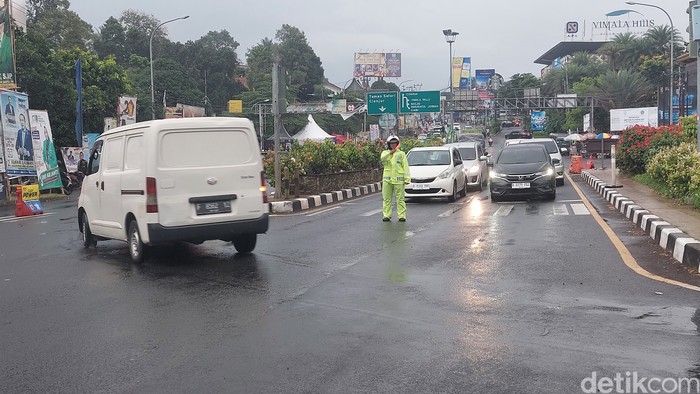One Way Puncak Bogor ke Jakarta berakhir, 26 Desember 2023 petang. (M Sholihin/detikcom)
