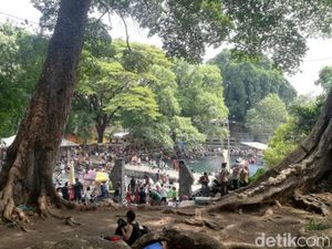 Libur Nataru Pemandian Alam Banyubiru Pasuruan Ramai Pengunjung