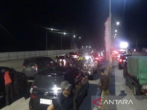 Libur Natal, Pelabuhan Bakauheni Dipadati Kendaraan Menuju Merak