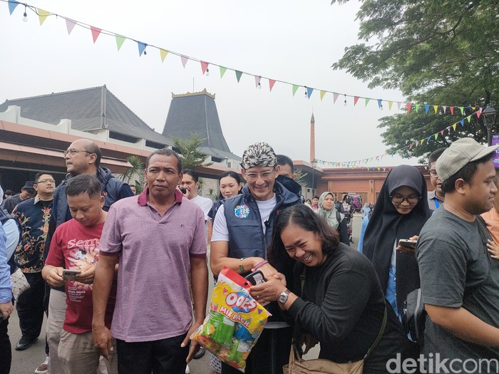 Sandiaga Uno di TMII, Jaktim, 26 Desember 2023. (Dwi Rahmawati/detikcom)