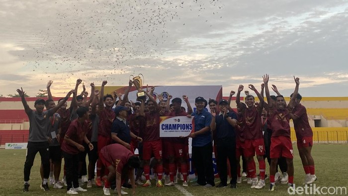 Selebrasi Persiba Bantul usai meraih juara Liga 3 DIY, Selasa (26/12/2023).