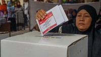 KPU Kota Pekalongan menggelar simulasi tersebut menggunakan lima jenis surat suara yang digunakan pemilih sehingga dapat memberikan gambaran persiapan pelaksanaan pemilu pada 14 Februari 2024.