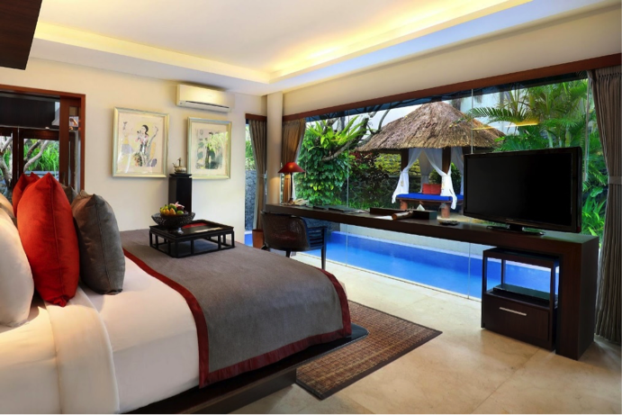 Atas: Royal Kamuela Villas & Suites at Monkey Forest, Ubud dok Archipelago