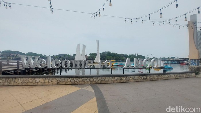 Taman Impian Jaya Ancol