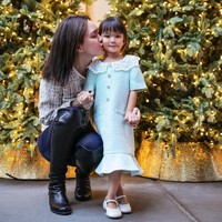 Shandy Aulia mengajak putri semata wayangnya, Claire, liburan di New York City, AS. Mereka juga sekaligus merayakan Natal di sana. Foto: Instagram