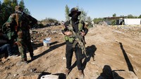 Militer Amerika Serikat (AS) melakukan serangan udara ke tiga lokasi di Irak yang digunakan oleh Kataib Hizbullah dan kelompok afiliasinya pada Senin (25/12) malam.  
