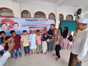 Kenang 19 Tahun Tsunami Aceh, Relawan for Gibran Santuni Anak Yatim