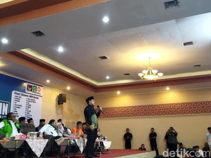 Cak Imin Yakin Raih Suara 60% di Banten, Minta Caleg Pasang Foto AMIN