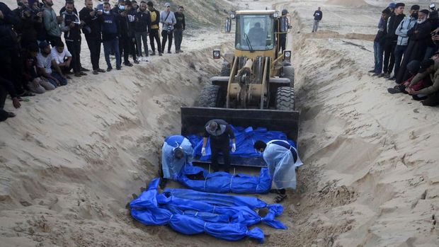 Militer Israel terus melancarkan serangan ke Gaza. Tangisan keluarga korban di Gaza pun tak kunjung mereda hingga saat ini.