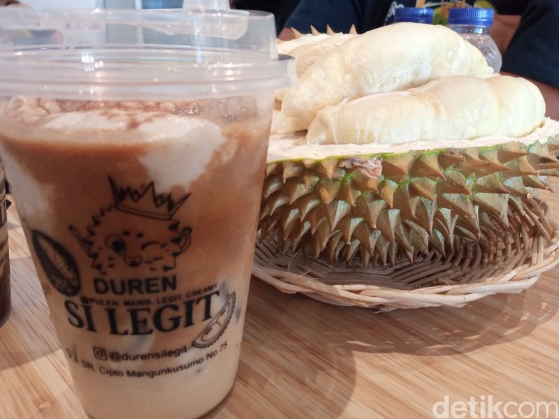 Es Kopi Durian di Cirebon.