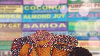 Budaya makan malam Thanksgiving yang dilakukan orang Amerika Serikat biasanya dipenuhi dengan makanan-makanan lezat. Bagaimana jadinya jika disulap hanya dalam satu es krim ini saja? Foto: Taste of Home
