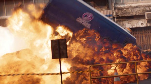 13 Bom di Jakarta diklaim jadi film aksi terbesar tahun ini.