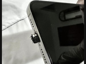 iPhone 15 Pro Max Dicas Pakai Charger Murah, Kabelnya Meleleh