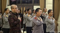 Kapolri Jenderal Listyo Sigit Prabowo didampingi Wakapolri Komjen Agus Andrianto memimpin rilis akhir tahun Polri di Mabes Polri, Jakarta, Rabu (27/12/2023).
