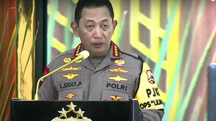 Kapolri Jenderal Listyo Sigit saat menyampaikan rilis akhir tahun di Mabes Polri (Dok. Youtube Divisi Humas Polri)