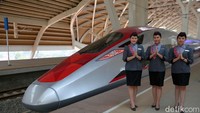 Dengan kecepatan maksimal 350 km/jam, Kereta Cepat Whoosh bisa menghubungkan Jakarta-Bandung dengan waktu kurang dari sejam. Proyek Kereta Cepat Whoosh juga terintegrasi dengan kawasan TOD atau Transit Oriented Development. Agung Pambudhy/detikcom.
