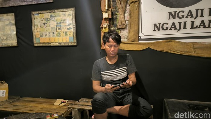 Korban pencurian HP di Lidah Wetan Surabaya