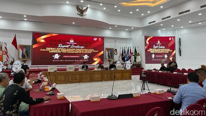 KPU rapat bareng timses paslon bahas evaluasi debat kedua (Anggi Muliawati/detikcom)