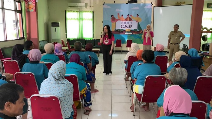 Lansia di Panti Sosial Lansia di Panti Sosial