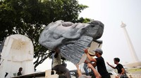 Dekorasi karya anak bangsa yang menghiasi mobil hias seperti Sri Asih, Si Unyil, Si Juki, Si Buta dari Gua Hantu, dan Satria Dewa Gatotkaca.  