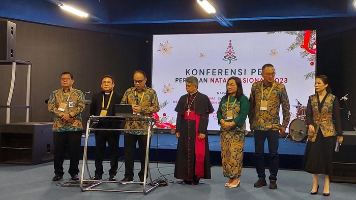 Menkominfo Budi Arie Setiadi di saat pertemuan pers, di Gereja Bethany Nginden Surabaya, (Eva-detikcom) Menkominfo Budi Arie Setiadi di saat pertemuan pers, di Gereja Bethany Nginden Surabaya, (Eva-detikcom)
