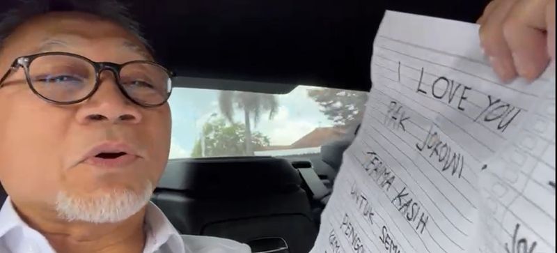 Menteri Perdagangan Zulkifli Hasan bersama Presiden Joko Widodo